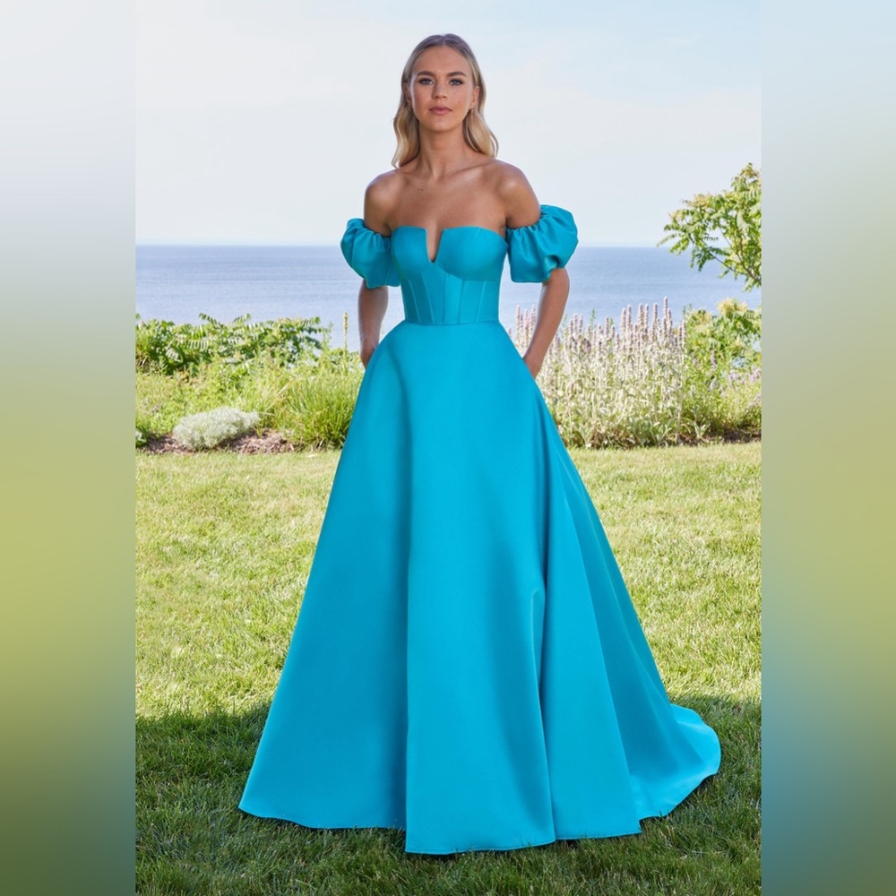 Morilee Prom Queen - Turquoise Stunner